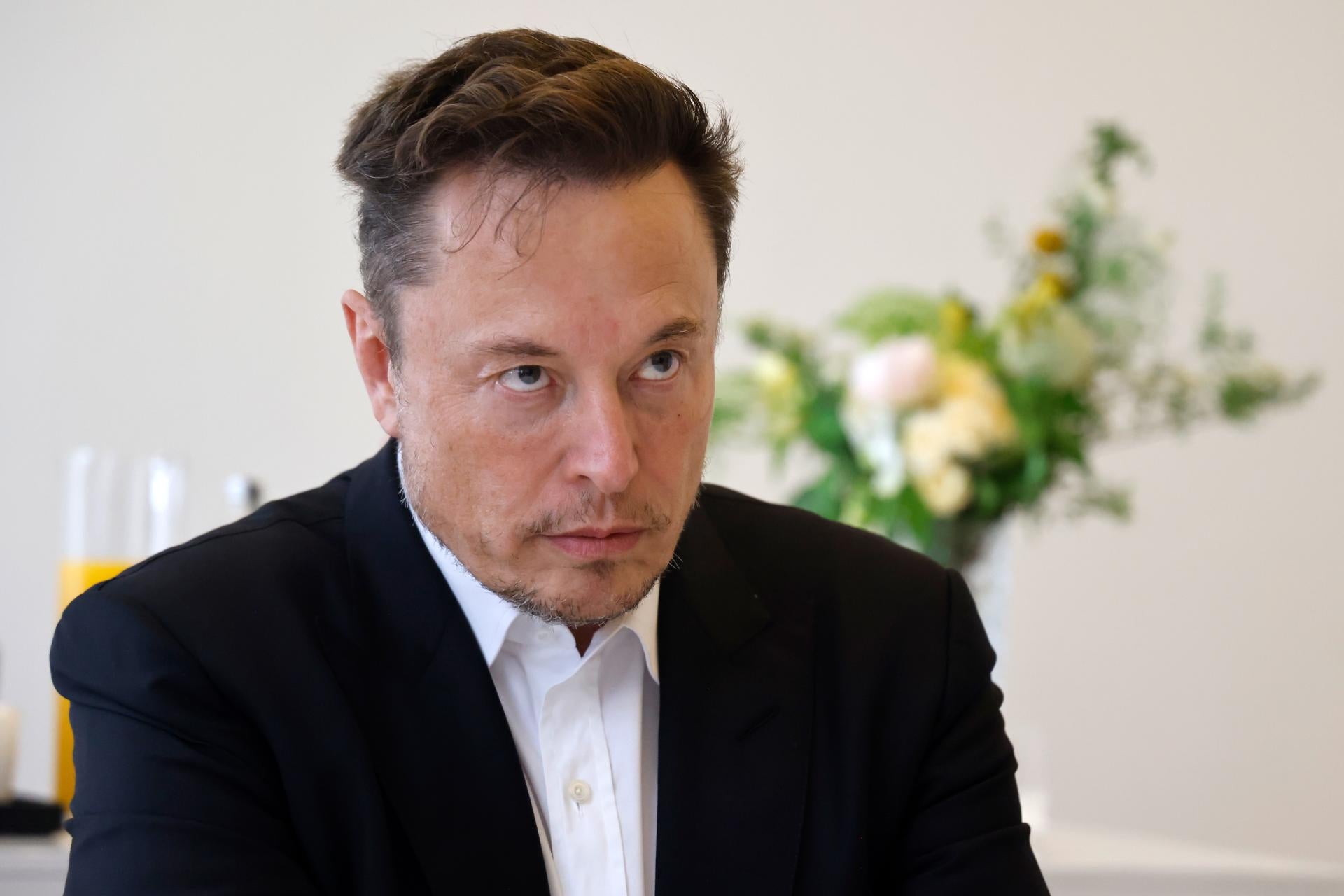 Elon Musk considera bloquear X en toda Europa Elon Musk considera bloquear X en toda Europa