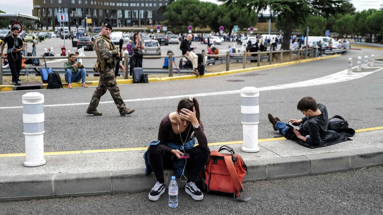 Evacuados de nuevo por amenazas de bomba varios aeropuertos de Francia