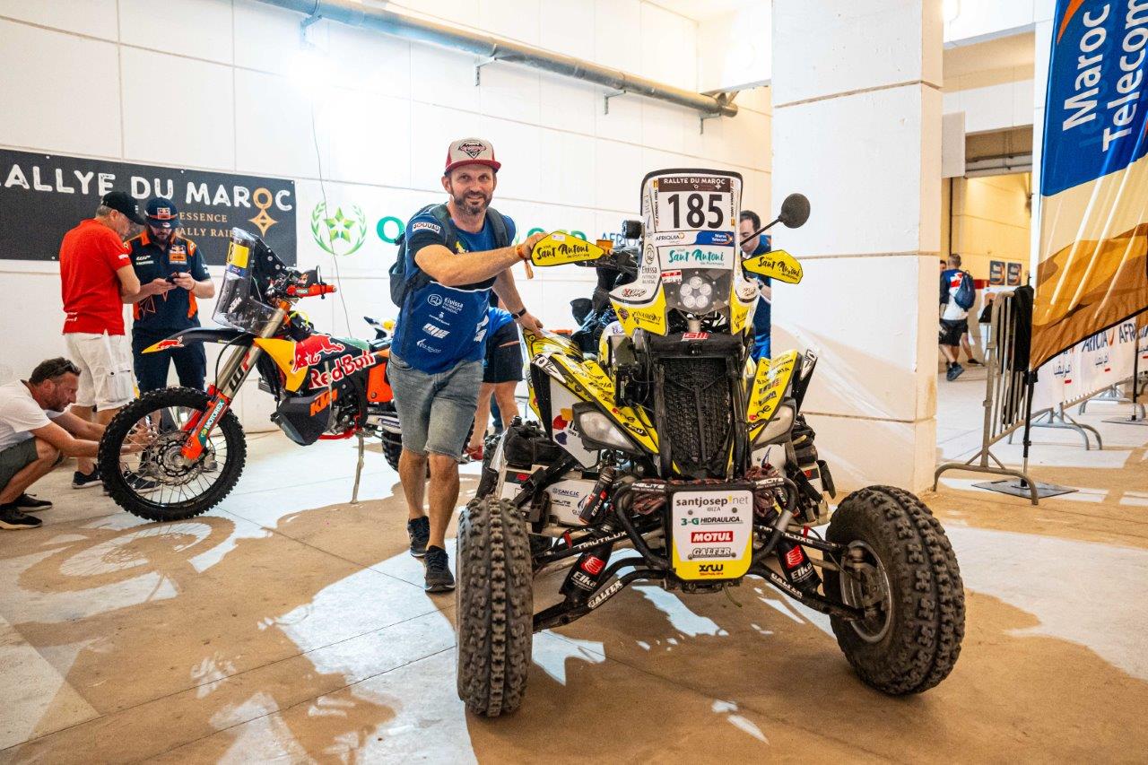 Toni Vingut, el corredor de Ibiza que enfermó en el Rally de Marruecos: "Estoy con más fuerza que nunca" Toni Vingut, el corredor de Ibiza que enfermó en el Rally de Marruecos: "Estoy con más fuerza que nunca"