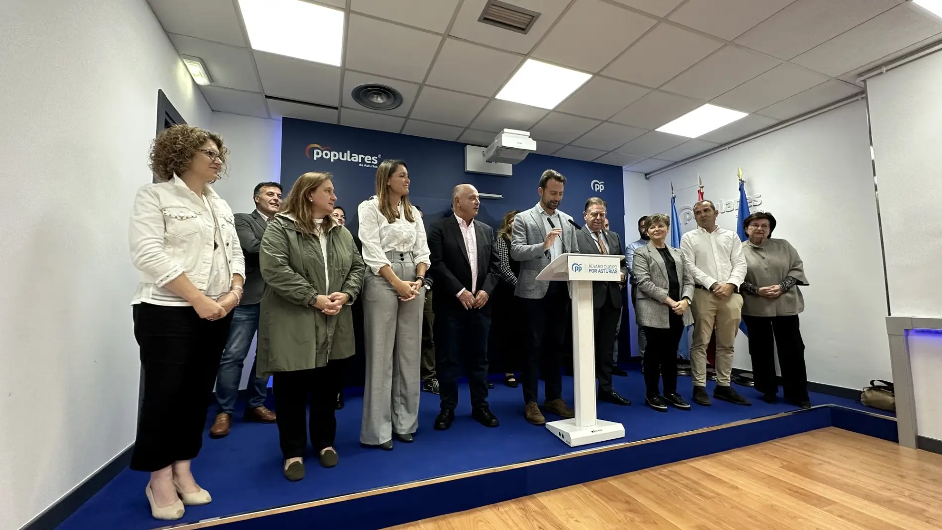 Álvaro Queipo y 16 alcaldes del PP.