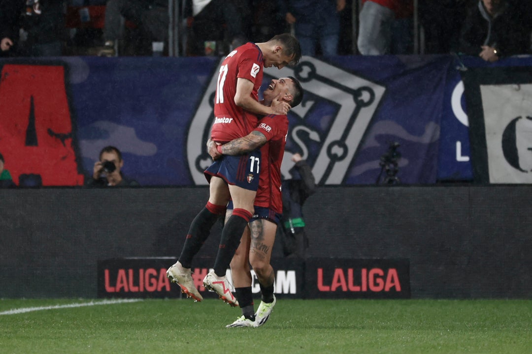 Chimy Ávila y Budimir se alían contra el Granada y dan la victoria a Osasuna Chimy Ávila y Budimir se alían contra el Granada y dan la victoria a Osasuna