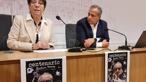 Elena Aguado y Joaquín Otero en la presentación de la producción teatral Elena Aguado y Joaquín Otero en la presentación de la producción teatral