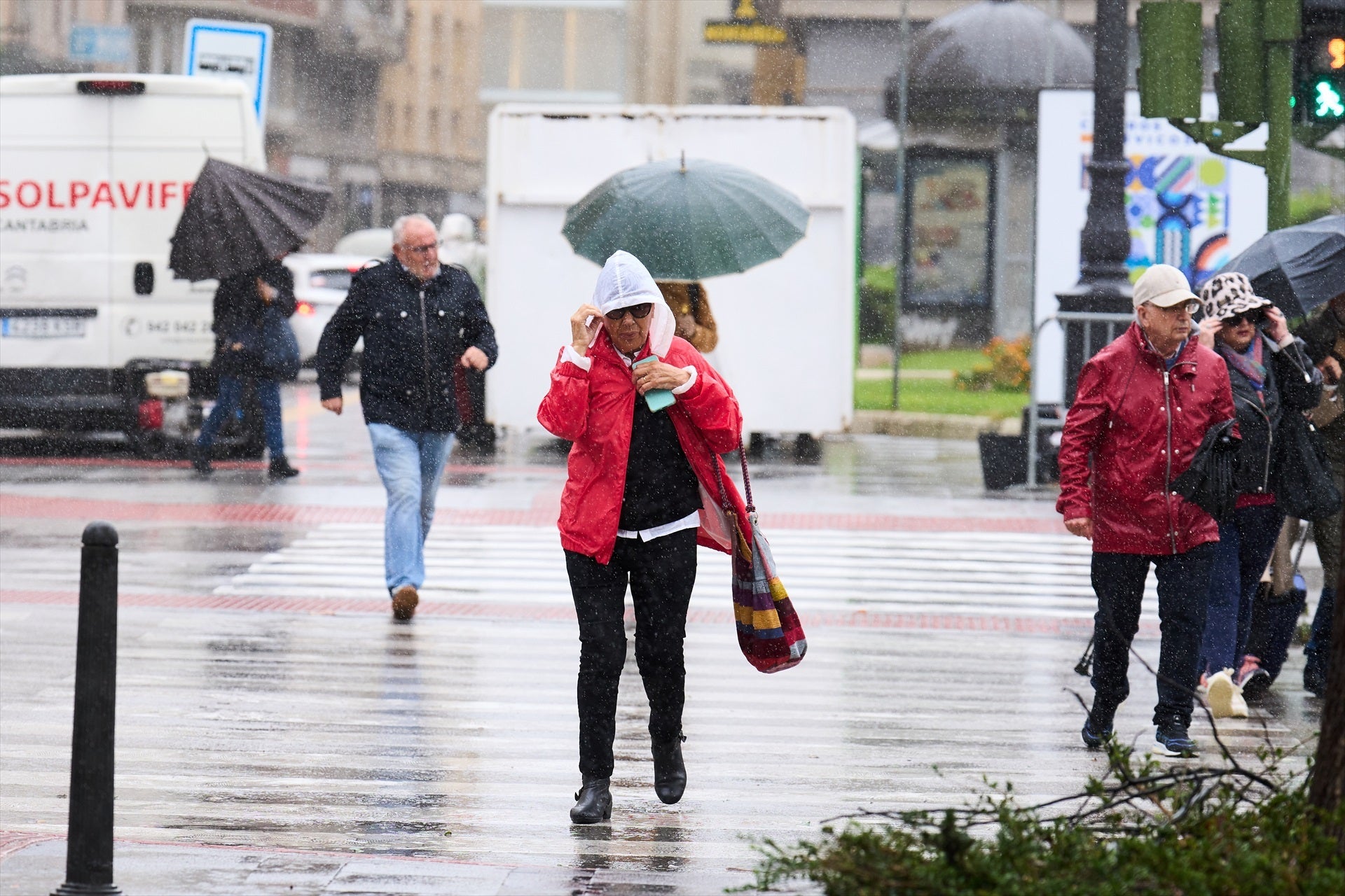 El litoral cántabro está hoy en aviso por lluvia y viento El litoral cántabro está hoy en aviso por lluvia y viento