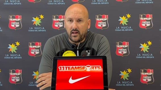 Kiko Lacasa se enfrenta al reto de dirigir al CF La Nucia con "ilusión" y "sin miedo" Kiko Lacasa se enfrenta al reto de dirigir al CF La Nucia con "ilusión" y "sin miedo"