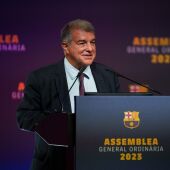 El presidente del FC Barcelona, Joan Laporta, durante la Asamblea de Compromisarios del club