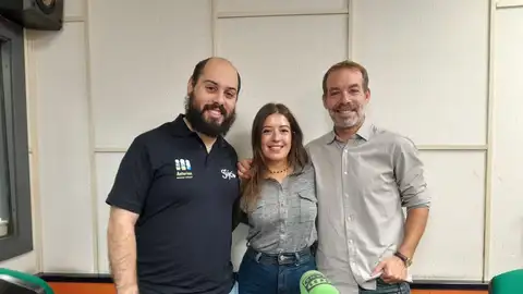 Invitados en el estudio de Onda Cero Gijón Invitados en el estudio de Onda Cero Gijón