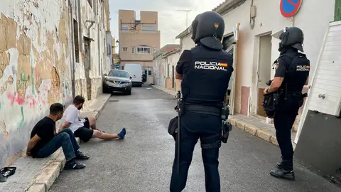 La Policía Nacional desmantela un punto de venta de cocaína en el barrio palmesano de La Soledat La Policía Nacional desmantela un punto de venta de cocaína en el barrio palmesano de La Soledat