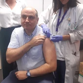El delegado de Sanidad se vacunó contra la gripe El delegado de Sanidad se vacunó contra la gripe