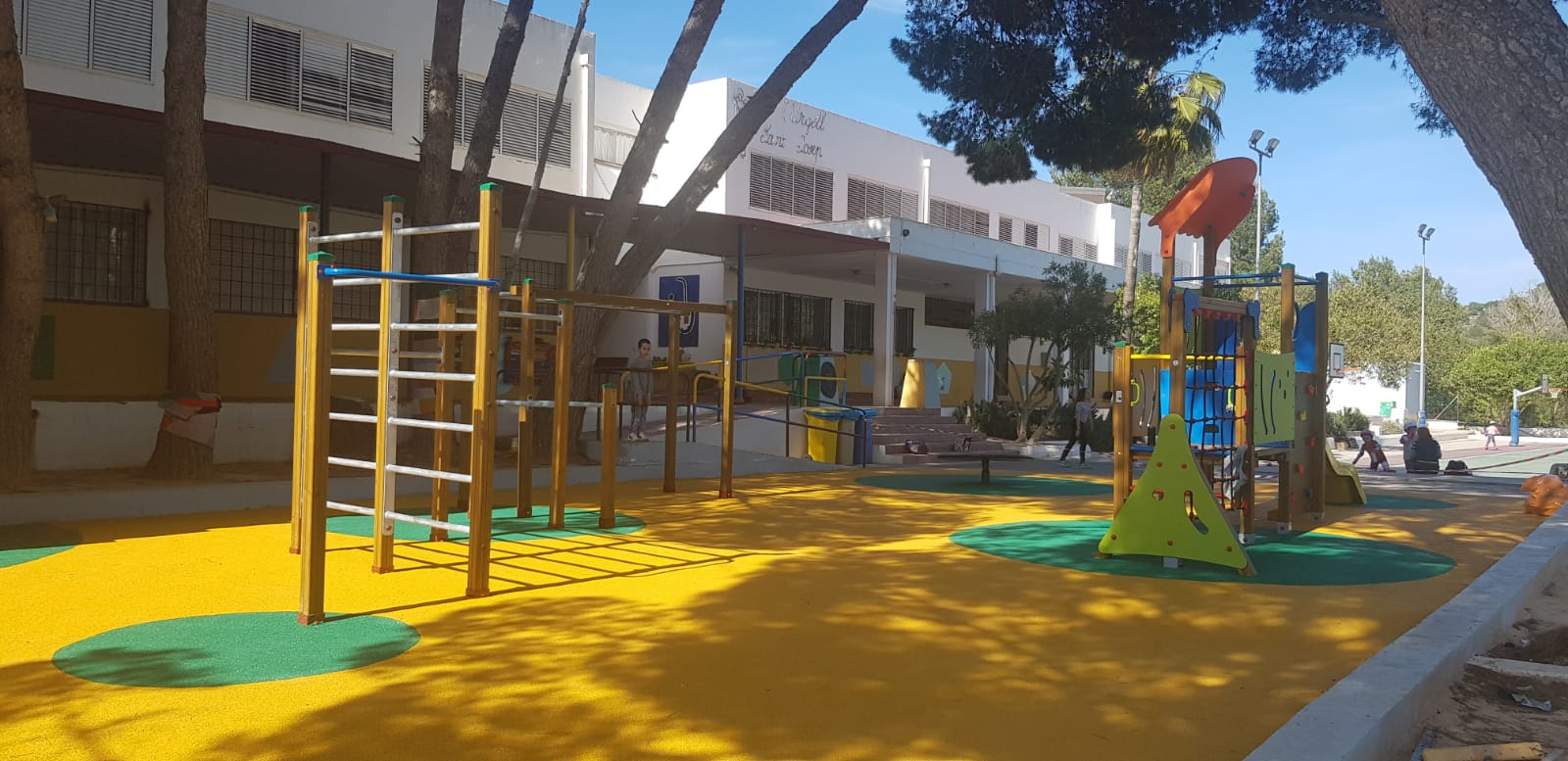 Sant Josep de sa Talaia abre espacios de diversión y aprendizaje en Ibiza con su proyecto 'Patis Oberts' Sant Josep de sa Talaia abre espacios de diversión y aprendizaje en Ibiza con su proyecto 'Patis Oberts'
