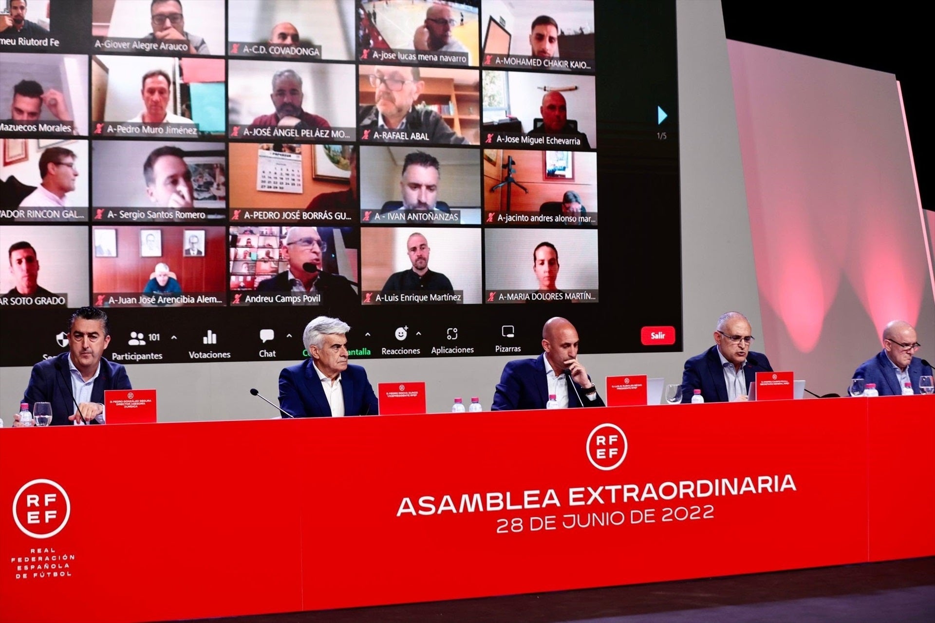 La Primera RFEF: de la prometida "excelencia" de Rubiales a otro fracaso televisivo La Primera RFEF: de la prometida "excelencia" de Rubiales a otro fracaso televisivo