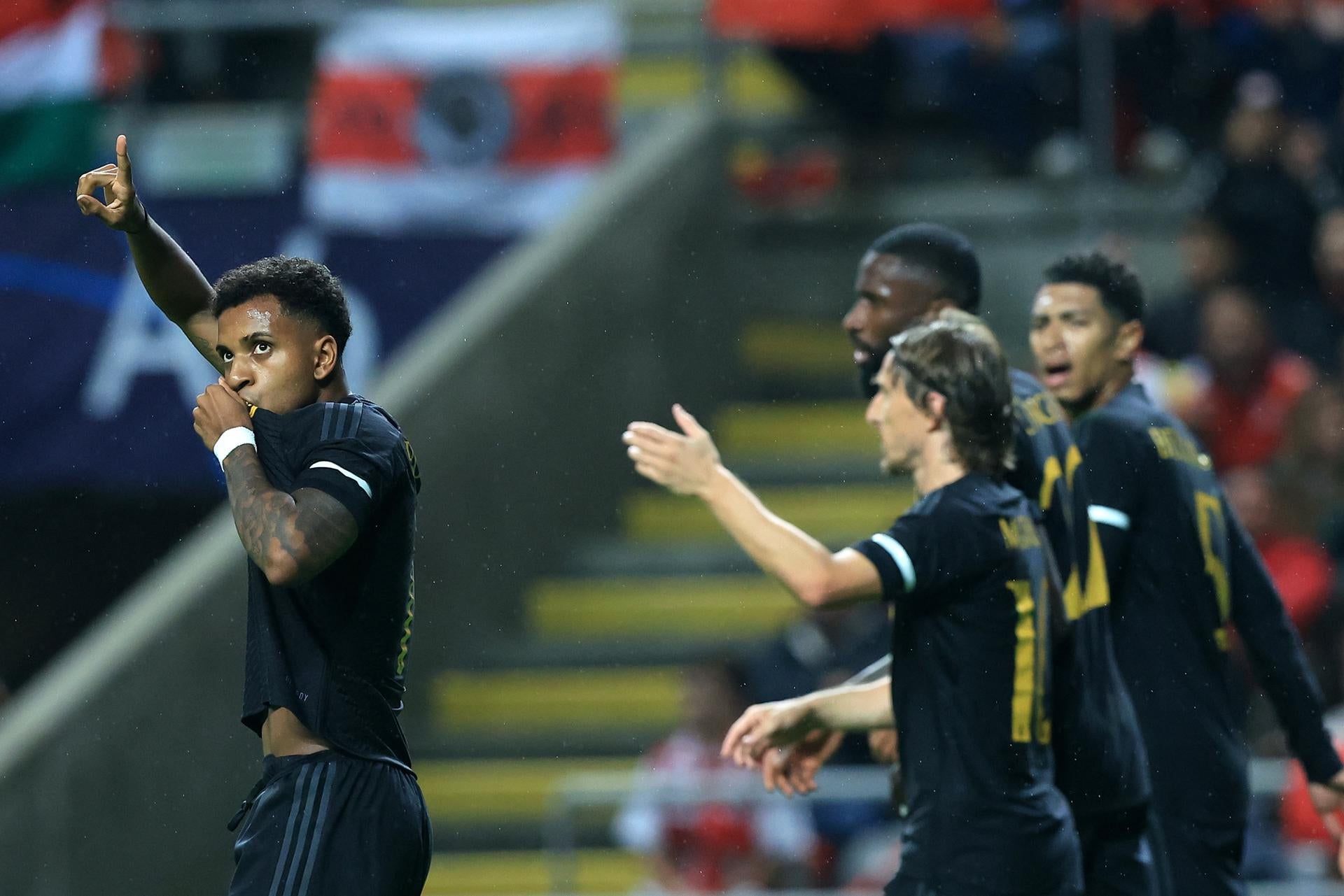 Rodrygo y Bellingham allanan el camino del Real Madrid hacia los octavos de Champions Rodrygo y Bellingham allanan el camino del Real Madrid hacia los octavos de Champions