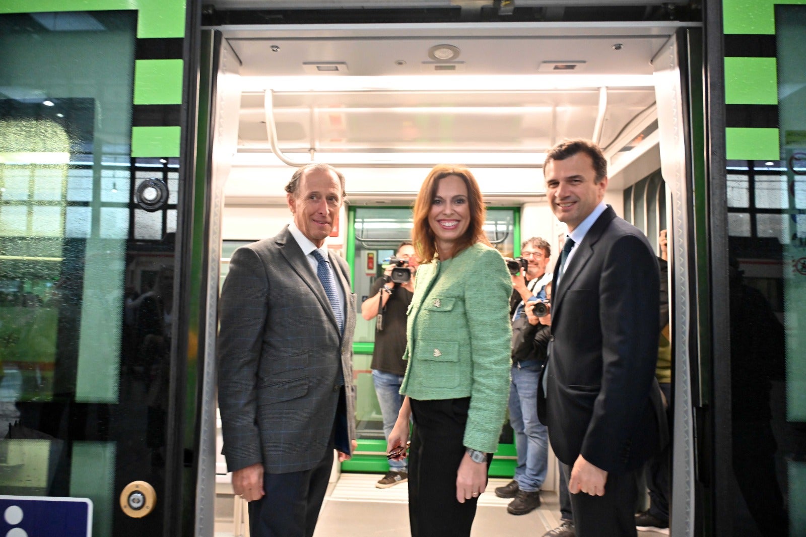 Dos millones de pasajeros refrendan el éxito de la apuesta del TramBahía tras su primer año Dos millones de pasajeros refrendan el éxito de la apuesta del TramBahía tras su primer año