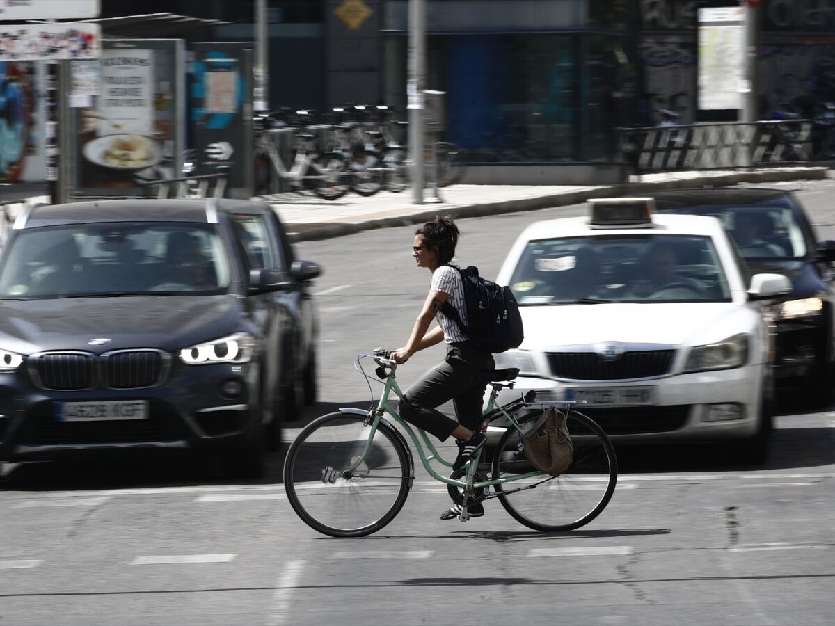 Bicicleta carretera 200 online euros