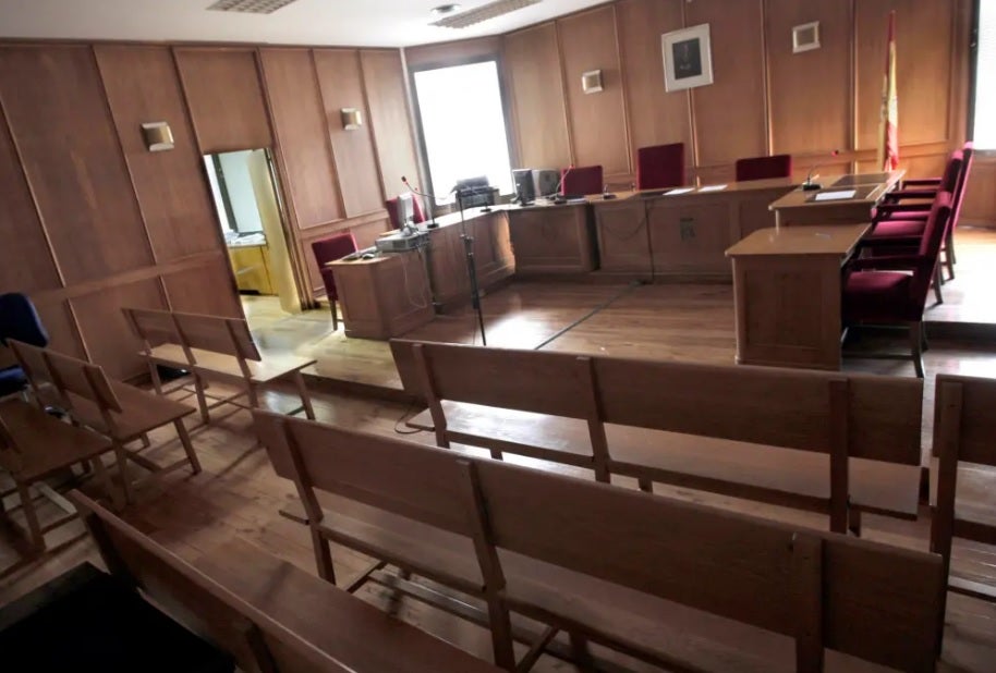 Juzgan en València a la trabajadora de un centro de salud por consultar datos privados para revelar una infidelidad Juzgan en València a la trabajadora de un centro de salud por consultar datos privados para revelar una infidelidad