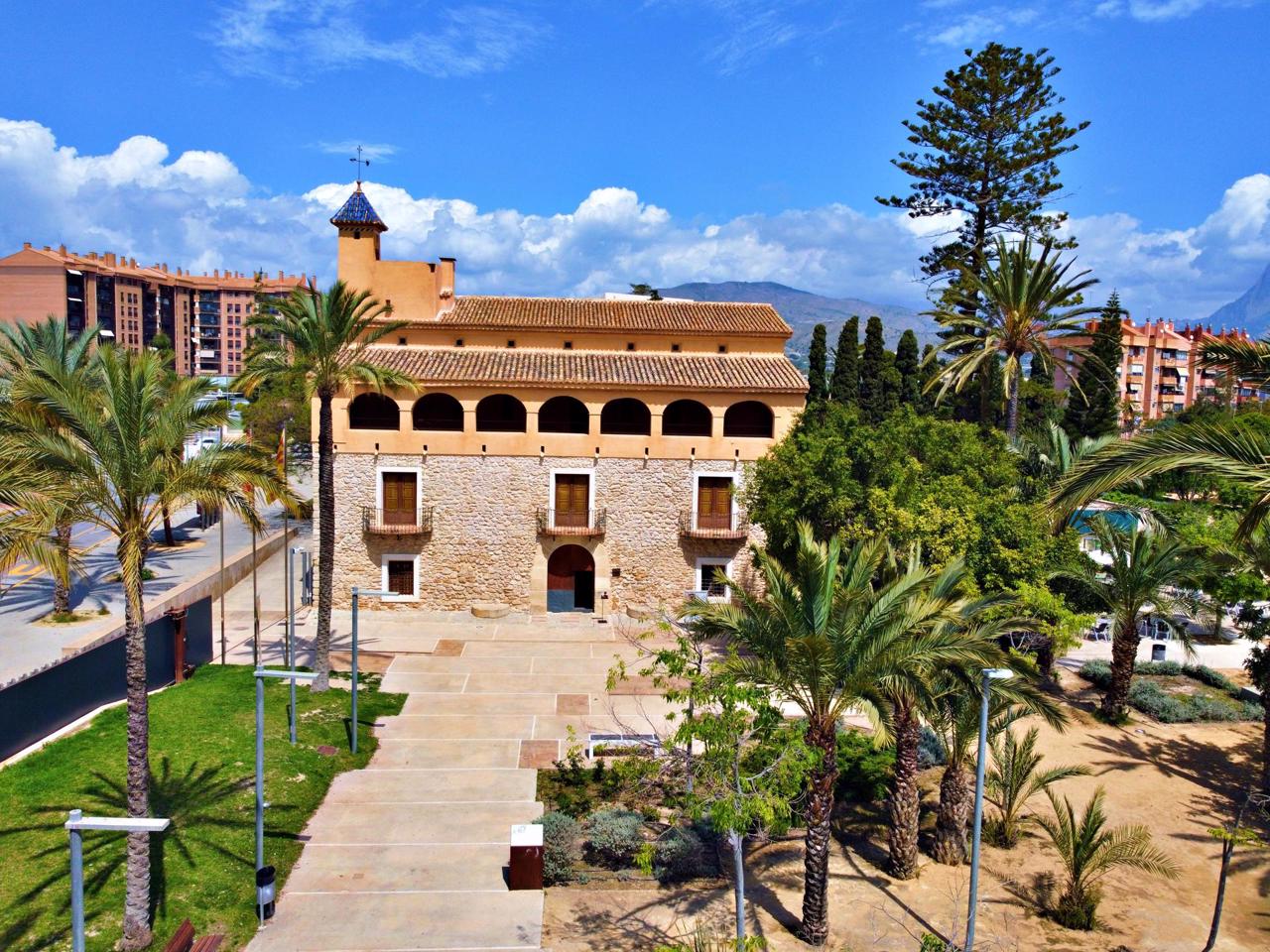Benidorm y La Vila cierran parques ante las fuertes rachas de viento Benidorm y La Vila cierran parques ante las fuertes rachas de viento