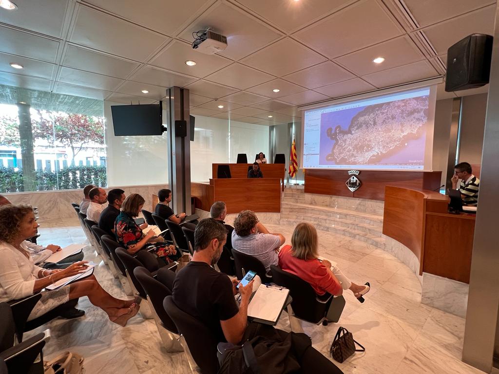 El Consell de Ibiza tiene previsto invertir más de 50 millones de euros en vías ciclistas y peatonales El Consell de Ibiza tiene previsto invertir más de 50 millones de euros en vías ciclistas y peatonales