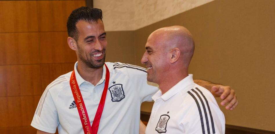 Rubiales evitó una sanción para Busquets, según una exdirectiva de la RFEF Rubiales evitó una sanción para Busquets, según una exdirectiva de la RFEF