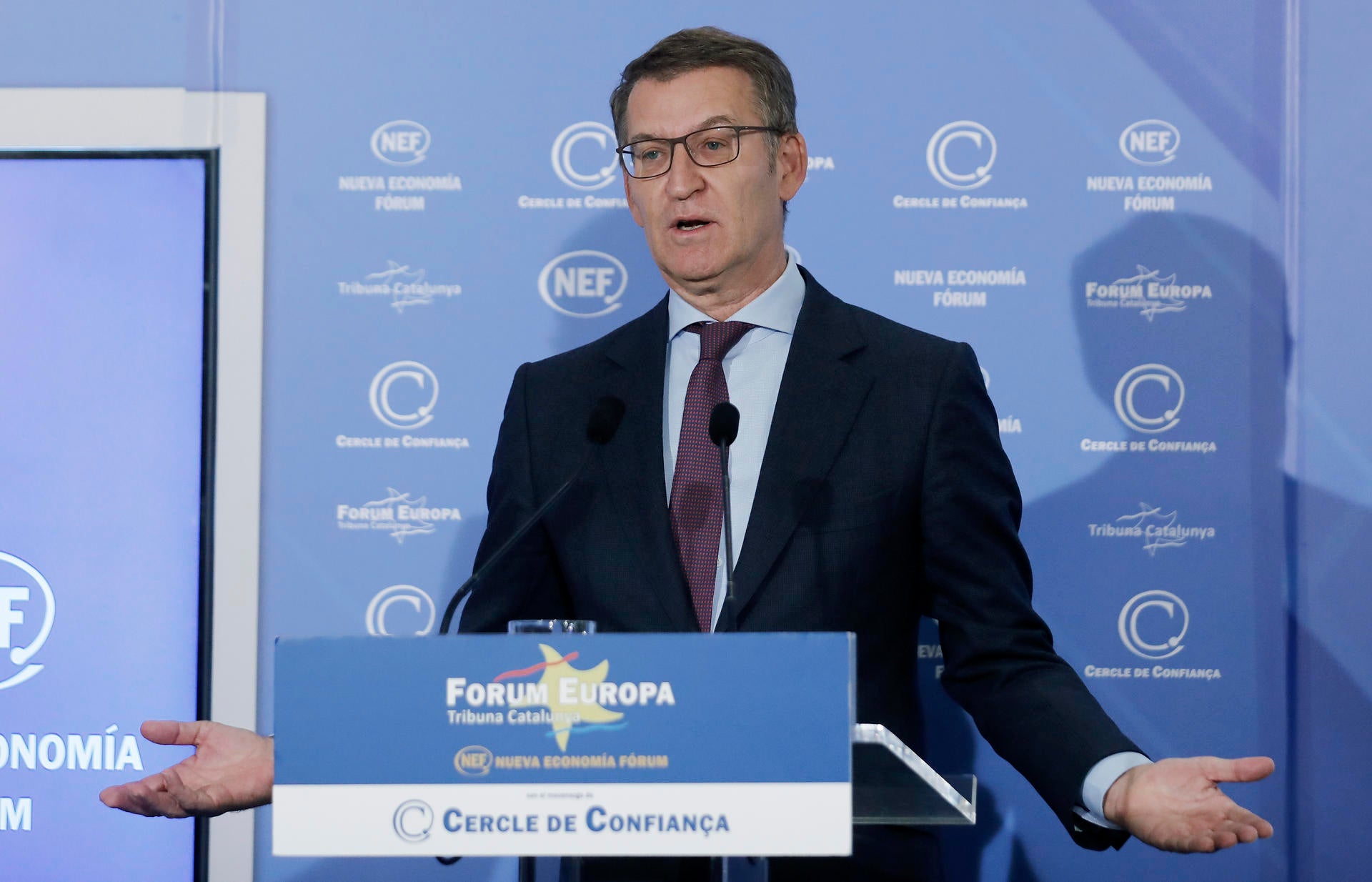 Feijóo zanja el debate sobre Puigdemont: "Yo he renunciado a ser presidente, Sánchez pretende engañar a los españoles" Feijóo zanja el debate sobre Puigdemont: "Yo he renunciado a ser presidente, Sánchez pretende engañar a los españoles"