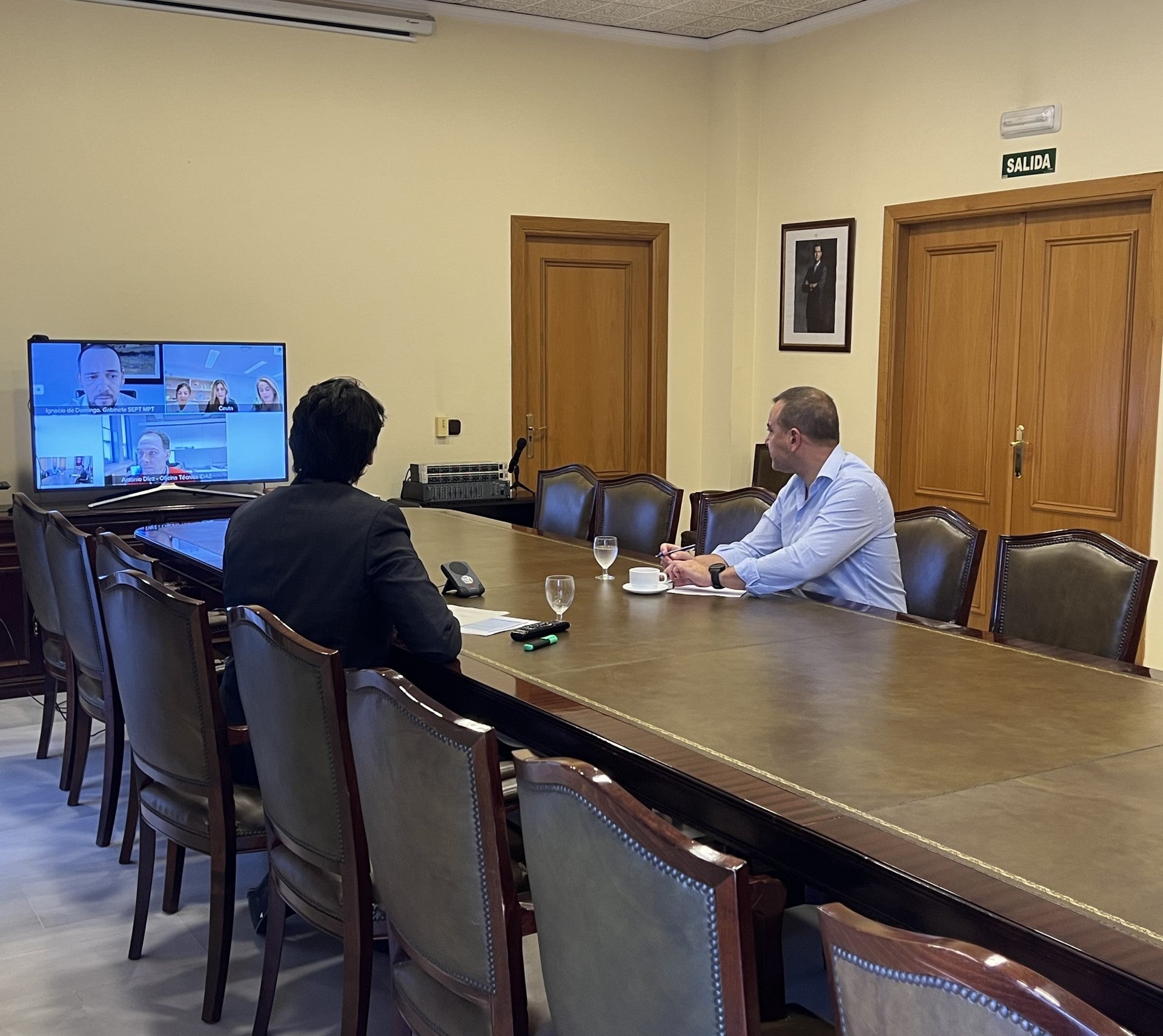 Constituido un grupo de trabajo para fomentar el autoconsumo energético en Ceuta Constituido un grupo de trabajo para fomentar el autoconsumo energético en Ceuta