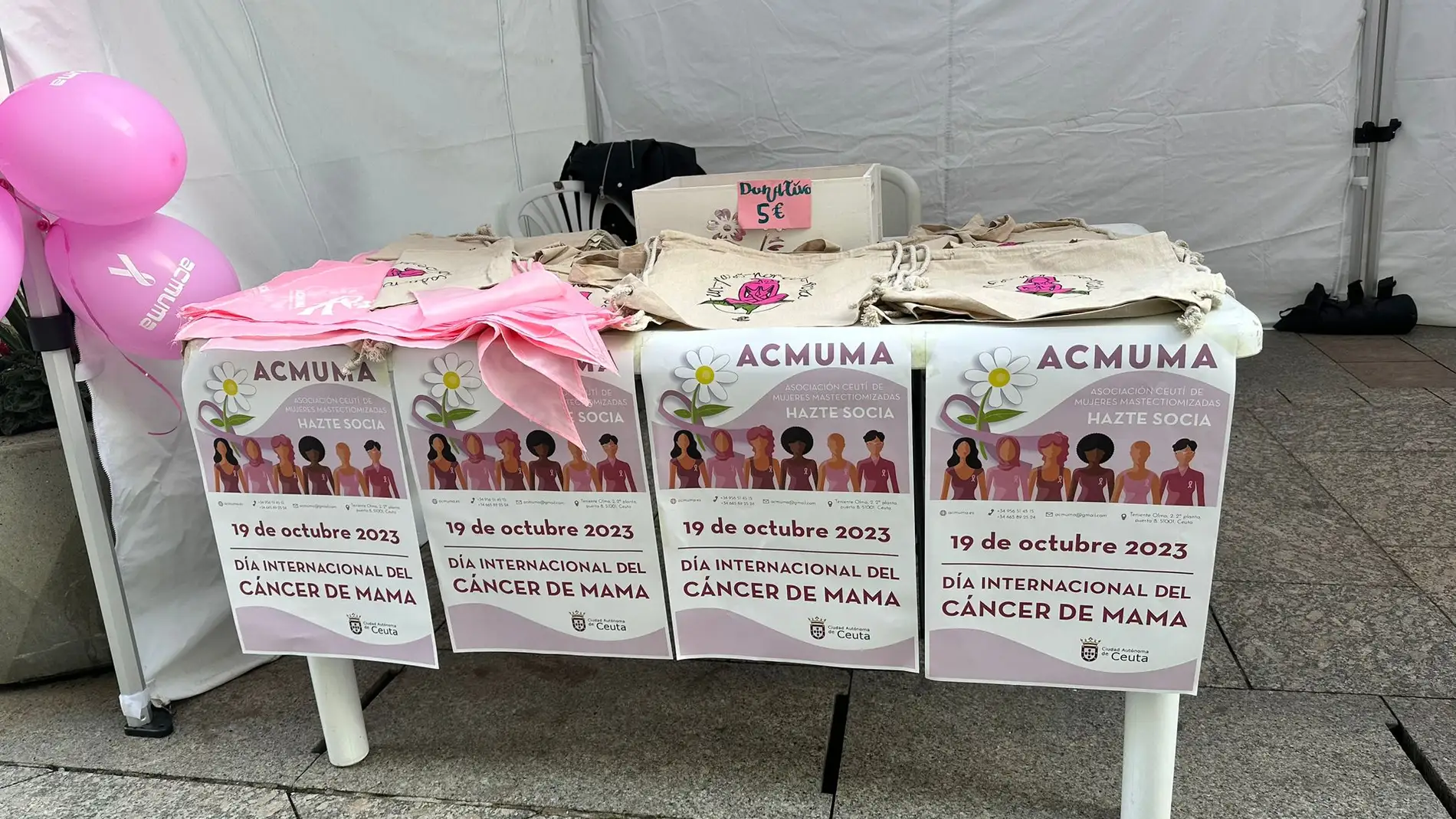 ACMUMA sale a la calle para concienciar a la ciudadanía ceutí en la lucha contra el Cáncer de mama