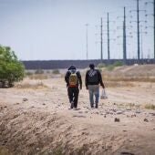 Migrantes en la frontera entre México y Estados Unidos