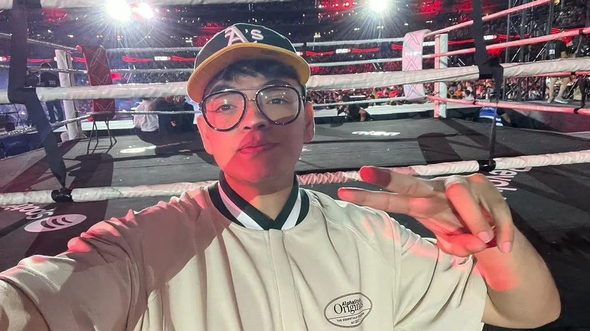 Un conocido 'streamer' hace un crudo relato del odio en redes: "Hace un mes intenté suicidarme" Un conocido 'streamer' hace un crudo relato del odio en redes: "Hace un mes intenté suicidarme"