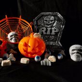 Junta recomienda comprobar disfraces y artículos de Halloween