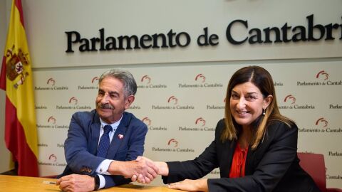 Acuerdo entre María José Sáenz de Buruaga y Miguel Ángel Revilla