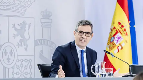 El ministro de la Presidencia, Relaciones con las Cortes y Memoria Democrática en funciones, Félix Bolaños Aragonès avisa a Bolaños de que la negociación para la investidura está "encallada" y que "los plazos se agotan"