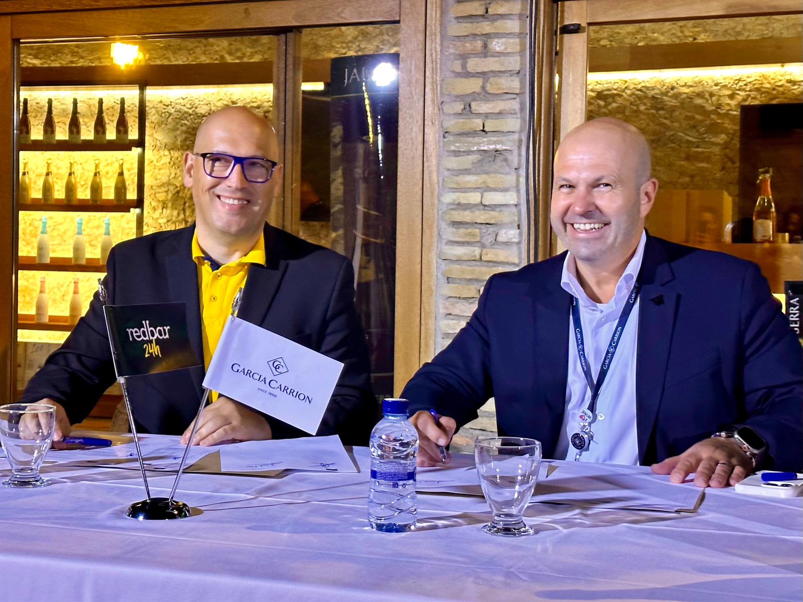 Conveni de col·laboració per potenciar els productes del Grup García Carrión a tots els establiments del Grup Redbar 24h Conveni de col·laboració per potenciar els productes del Grup García Carrión a tots els establiments del Grup Redbar 24h