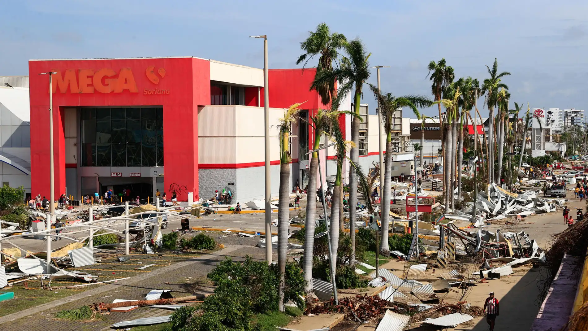 México eleva a 39 el número de muertos por el impacto del huracán Otis 