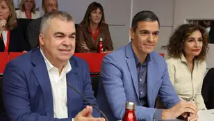 Santos Cerdán, Pedro Sánchez y María Jesús Montero durante el Comité Federal del PSOE