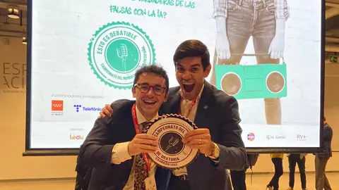 Tomas Aparicio (izquierda) y Guillermo Fernández (derecha) Tomas Aparicio (izquierda) y Guillermo Fernández (derecha)