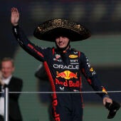 Verstappen suma y sigue en México: logra su victoria número 16