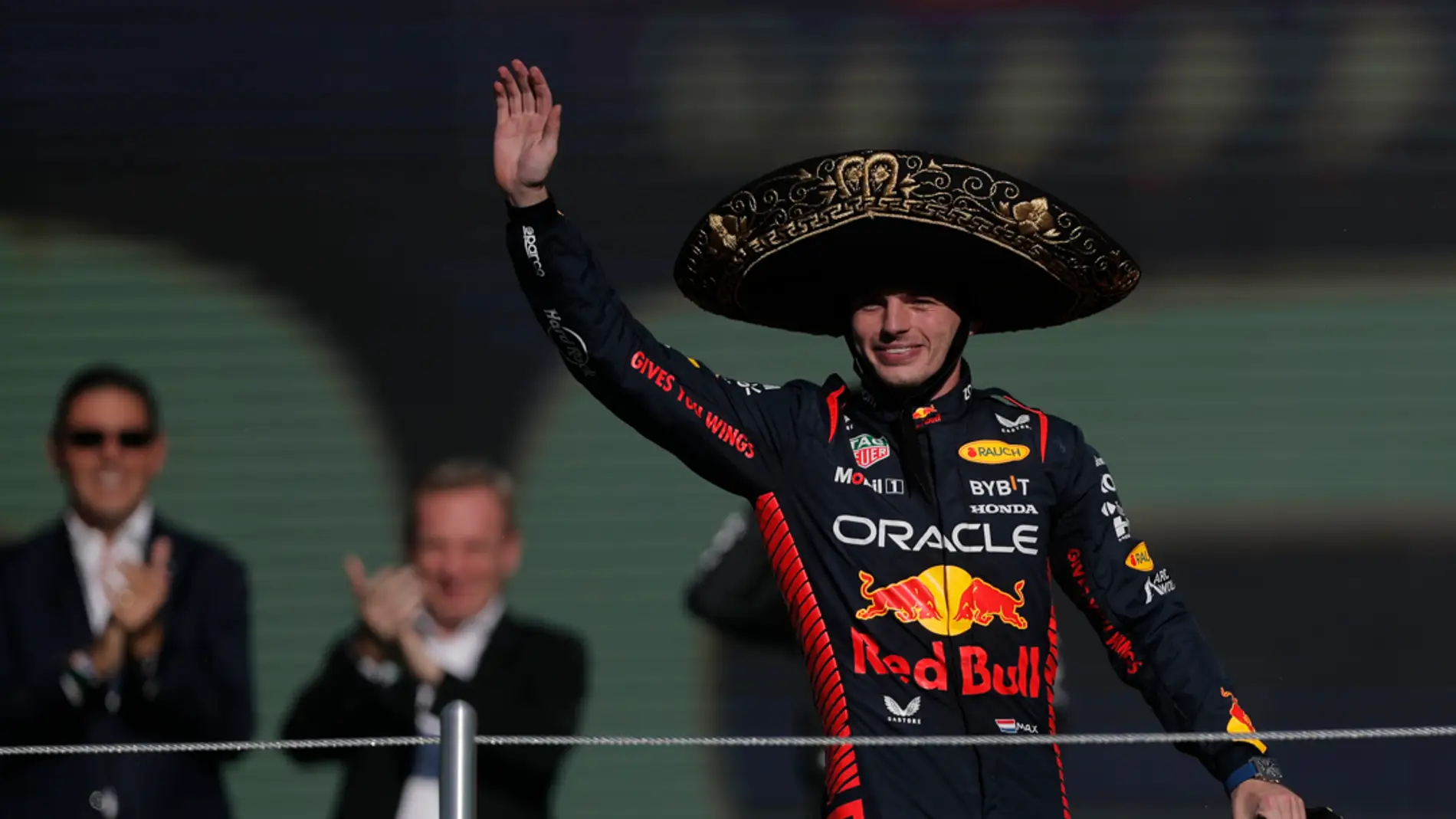 Verstappen suma y sigue en México: logra su victoria número 16