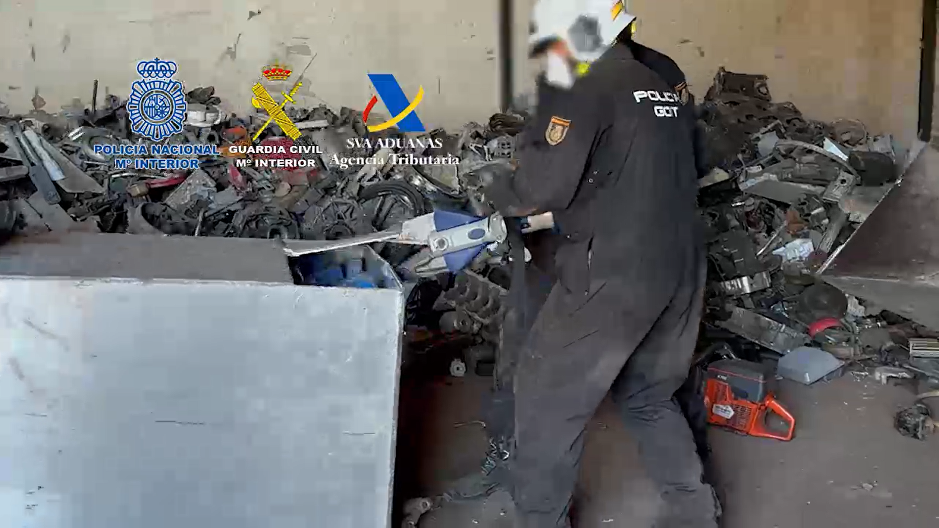 Incautados 720 kilos de cocaína ocultos en un contenedor de chatarra en Málaga Incautados 720 kilos de cocaína ocultos en un contenedor de chatarra en Málaga