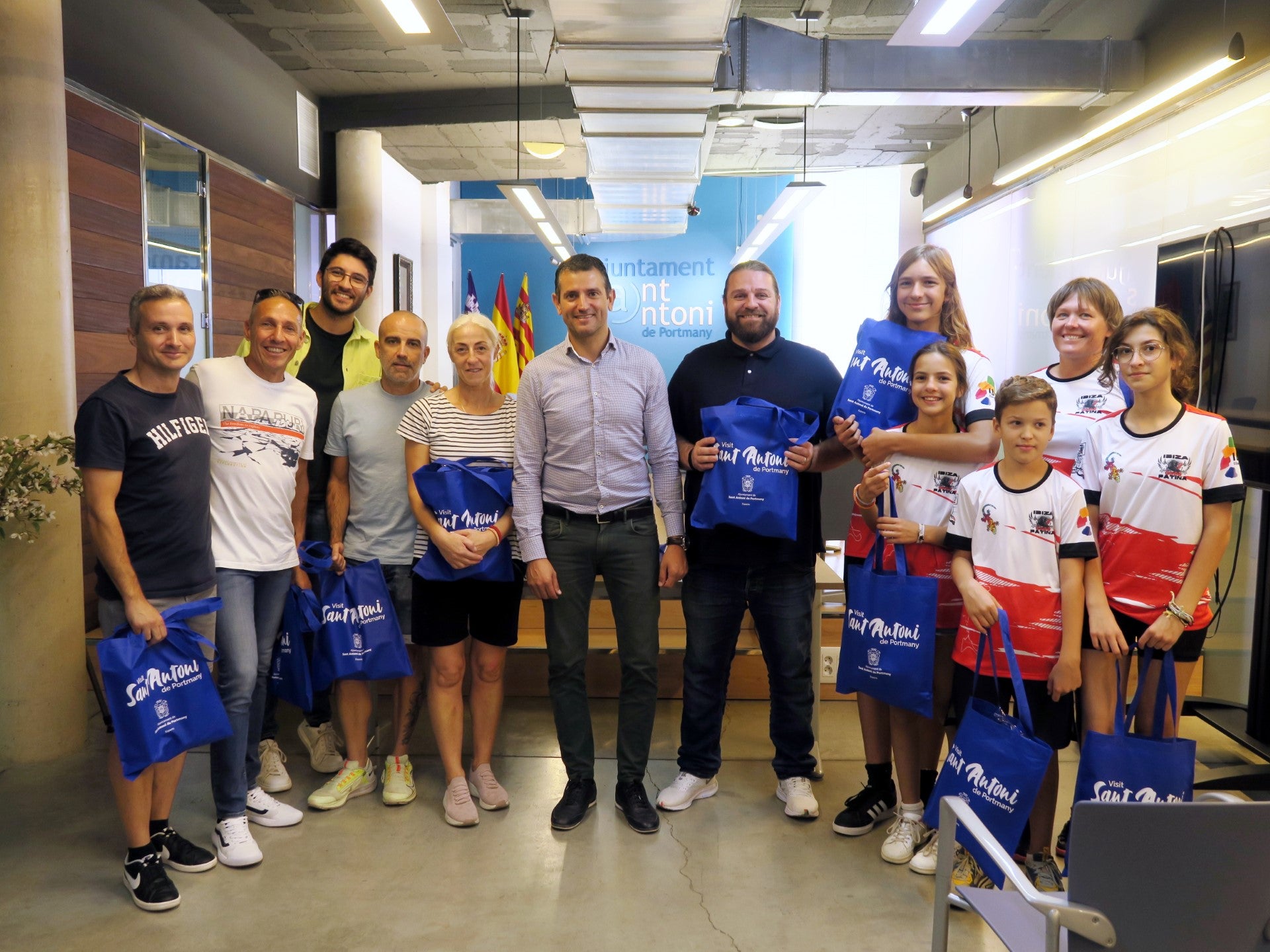 Sant Antoni de Portmany recibe a sus atletas y patinadores más destacados en campeonatos nacionales Sant Antoni de Portmany recibe a sus atletas y patinadores más destacados en campeonatos nacionales