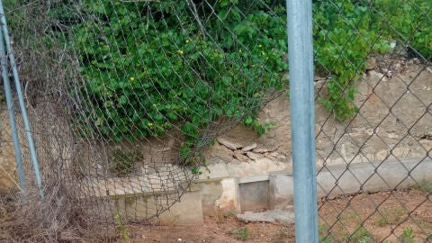 Valla rota robos campos