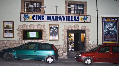 Fachada del Cine Maravillas CINE MARAVILLAS