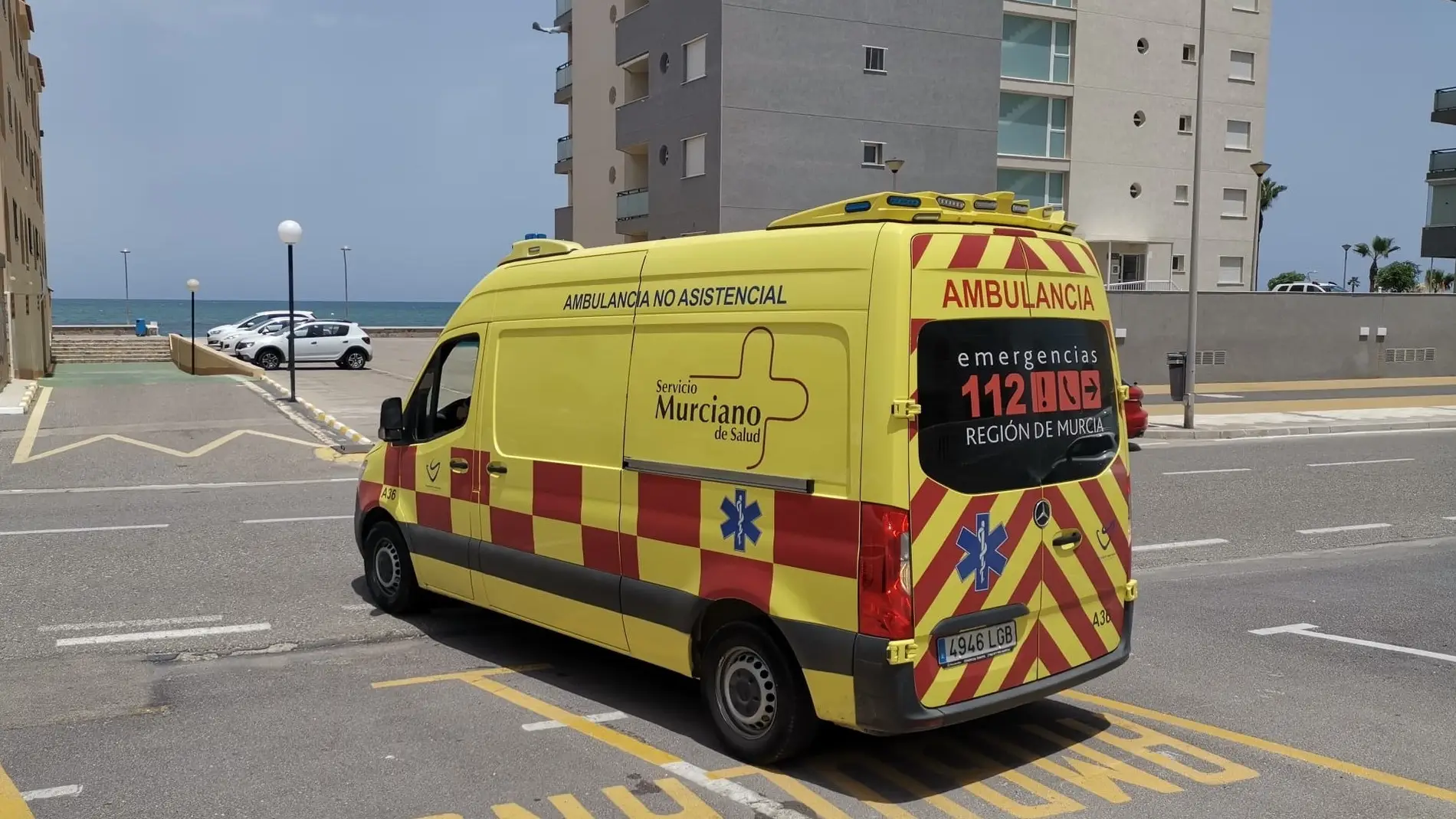 Imagen de archivo de una ambulancia del Servicio Murciano de Salud/ Europa Press