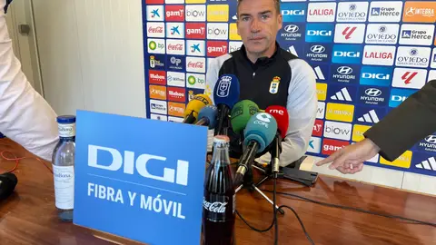 Luis Carrión en la sala de prensa del Requexón Luis Carrión en la sala de prensa del Requexón