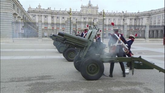 Veintiún cañonazos a la llegada al Palacio Real