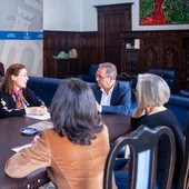 Luis Menor comprométese co futuro da Escola de Enfermería no Campus de Ourense Luis Menor comprométese co futuro da Escola de Enfermería no Campus de Ourense