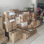 Cajas con alimentos y mantas que no llegarán a Libia