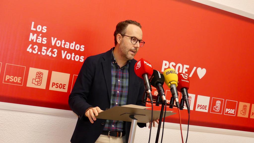 El PSOE de Elche acusa a PP de “postureo obsesivo” en el uso de la publicidad institucional que pide al Sindic que lo analice El PSOE de Elche acusa a PP de “postureo obsesivo” en el uso de la publicidad institucional que pide al Sindic que lo analice