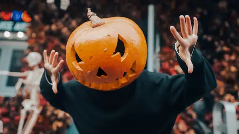 Persona disfrazada en Halloween Persona disfrazada en Halloween