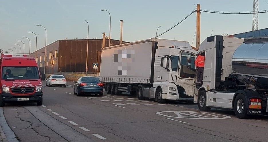 La Policía Foral intercepta un camión cisterna cuyo conductor septuplicaba la tasa de alcoholemia permitida La Policía Foral intercepta un camión cisterna cuyo conductor septuplicaba la tasa de alcoholemia permitida