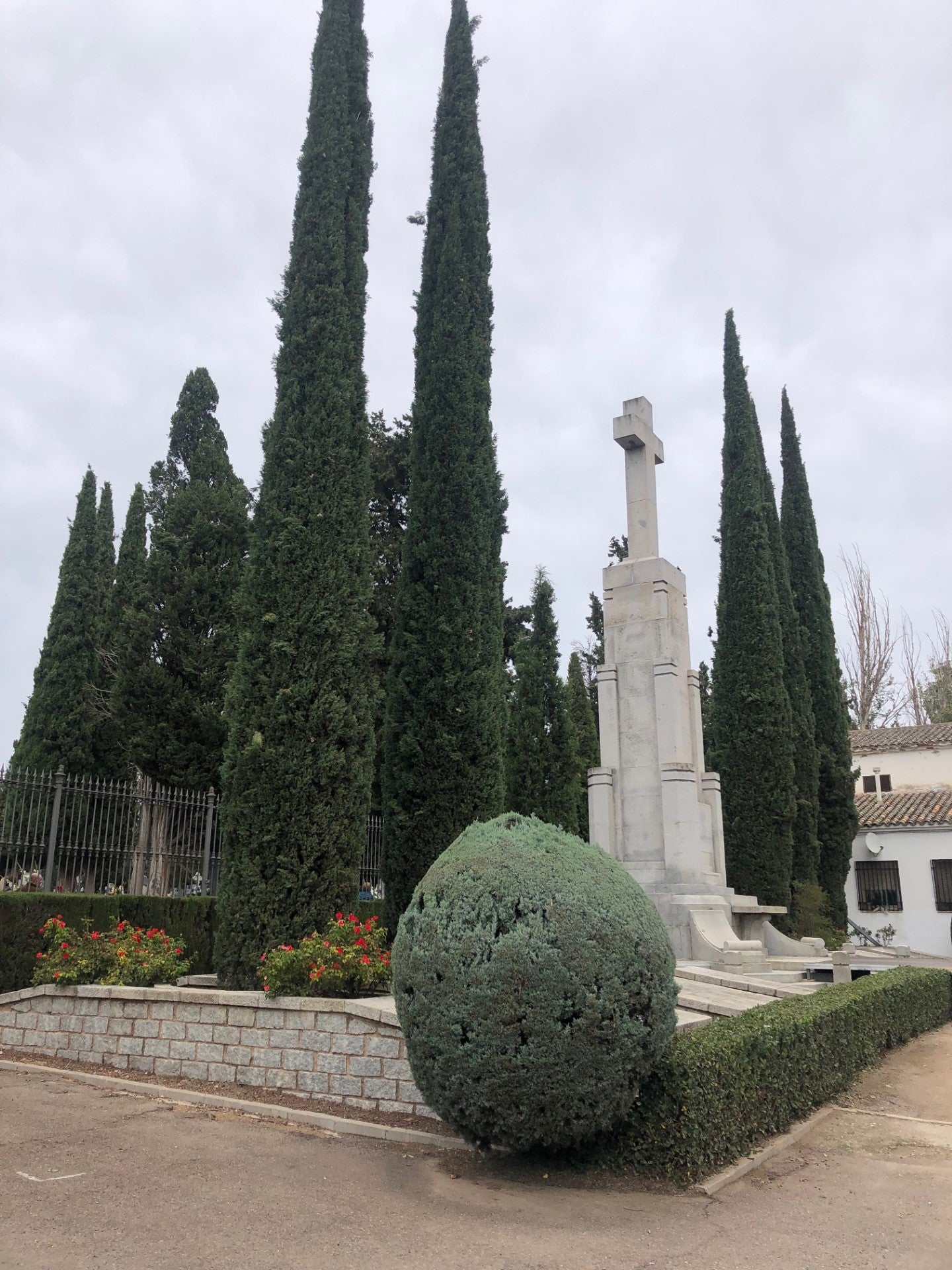 El Cementerio Municipal de Ciudad Real, preparado para recibir durante estos días la visita de miles de ciudadrealeños El Cementerio Municipal de Ciudad Real, preparado para recibir durante estos días la visita de miles de ciudadrealeños