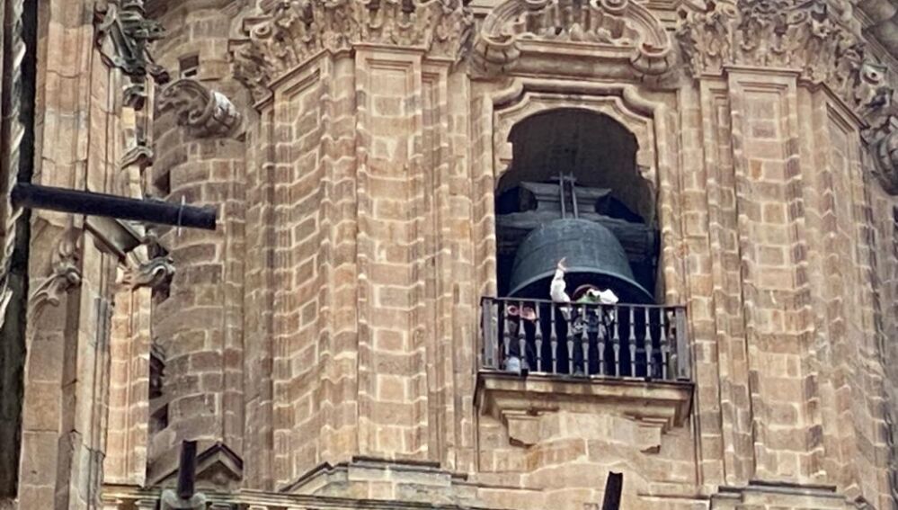 'El Mariquelo', saludando a los asistentes
