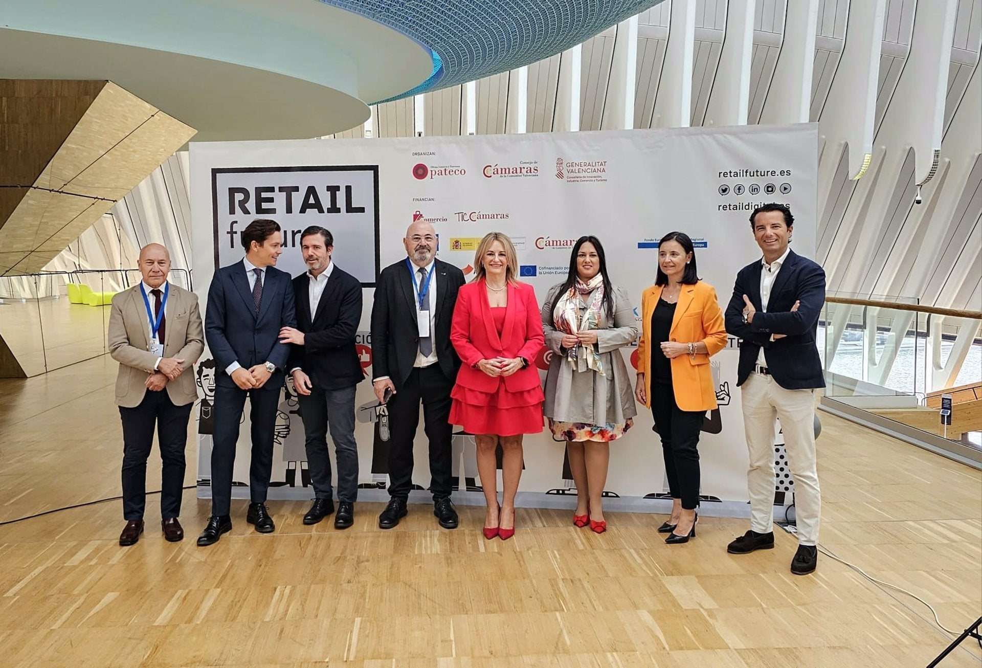 La Generalitat ofrece ayudas y formación para impulsar la innovación en el pequeño comercio y artesanía La Generalitat ofrece ayudas y formación para impulsar la innovación en el pequeño comercio y artesanía